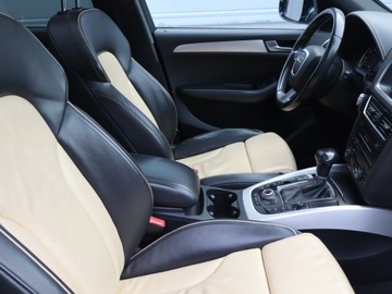 Audi Q5 I SUV 2.0 TDI 170KM 2010 Audi Q5 2.0 TDI, 167 KM, 4X4, Automat, Skóra, zdjęcie 8
