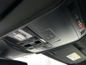 Volkswagen Arteon Shooting Brake R 2.0 TSI 320KM 2023 Volkswagen Arteon 2.0TSI 320KM 4X4 R DSG l Panoram, zdjęcie 28