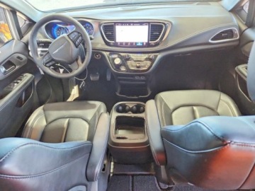 Chrysler Pacifica II 2023 Chrysler Pacifica Touring L 2023 3.6 Benzyna 287KM, zdjęcie 8