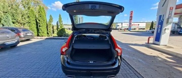 Volvo V60 I Kombi Facelifting 2.0 D4 DRIVE-E 181KM 2014 Volvo V60 Volvo V60 D4 Geartronic Ocean Race 2.0 Diesel 181KM, zdjęcie 36