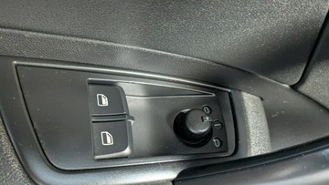 Audi A1 I Hatchback 3d 1.2 TFSI 86KM 2012 Audi A1 3-drzwiowe 1.2i 86PS OPŁACONY, zdjęcie 26