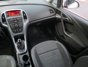 Opel Astra J Sedan 1.4 Turbo ECOTEC 140KM 2016 Opel Astra 1.4 T, Salon Polska, GAZ, Skóra, Klima, zdjęcie 7