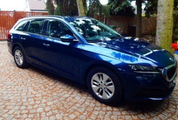 Skoda Octavia IV Kombi 2.0 TDI 115KM 2022 Skoda Octavia IV 2022 kombi 2.0 TDI DSG bezwypadkowy ładny kolor F Vat 23%, zdjęcie 6