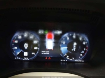 Volvo XC60 II Crossover T5 250KM 2020 Volvo XC 60 2020 r., 2,0L T5 MOMENTUM 2.0 Benzyna 250KM, zdjęcie 6