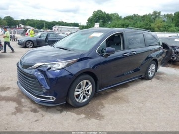 Toyota Sienna III 2023 Toyota Sienna 2023 TOYOTA SIENNA XLE 2.5 Hybryda 189KM, zdjęcie 2