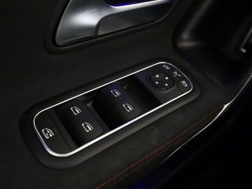 Mercedes CLA C118/X118 Shooting Brake Facelifting 1.3 200 163KM 2023 Mercedes CLA 200 automat full LED skóra/alcantara, zdjęcie 36