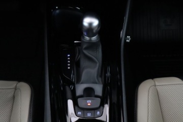 Toyota C-HR I Crossover Facelifting 1.8 Hybrid 122KM 2020 Toyota C-HR 1.8 Hybrid, Salon Polska, zdjęcie 18