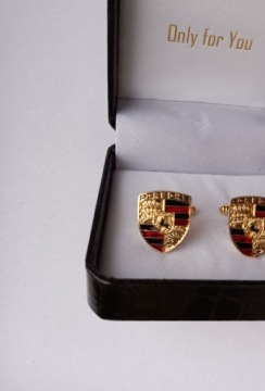 Эффектные золотые запонки Porsche для рубашки