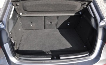 Mercedes Klasa A W177/V177 Hatchback 1.3 200 163KM 2018 Mercedes-Benz Klasa A A200 Automat Benzyna Kamera Nawigacja 1.3 Benzyna, zdjęcie 34
