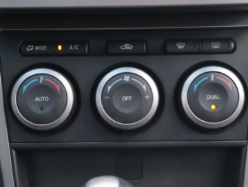 Mazda 6 II Hatchback 2.0 MZR 147KM 2008 Mazda 6 2.0, GAZ, Automat, Klima, Klimatronic, zdjęcie 11