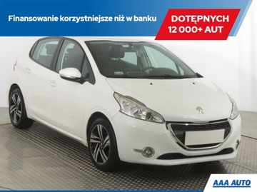 Peugeot 208 I Hatchback 5d Facelifting 1.2 PureTech 82KM 2016 Peugeot 208 1.2 PureTech, 1. Właściciel, Navi