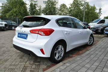 Ford Focus IV Hatchback 1.5 EcoBlue 95KM 2019 Ford Focus TrendEdition 1,5 EcoBlue 95KM ASO Gwar, zdjęcie 7