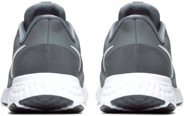 Кроссовки NIKE REVOLUTION 5 BQ3204 005 42.5 СЕРЫЙ