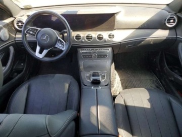 Mercedes Klasa E W213 2020 Mercedes-Benz Klasa E 2020 MERCEDES-BENZ E 350 4MATIC 2.0 Benzyna 299KM, zdjęcie 8