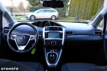 Toyota Verso Minivan Facelifting 1.6 D-4D 112KM 2015 Toyota Verso Toyota Verso 1.6 D-4D 7-Sitzer StartStop Skyview Edition 1.6, zdjęcie 36