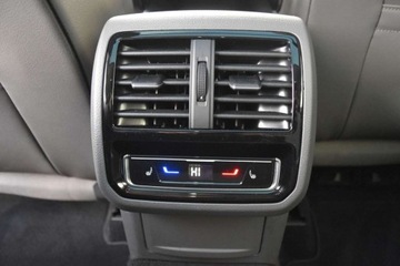 Volkswagen Arteon Fastback Facelifting 2.0 TDI 200KM 2022 Volkswagen Arteon Elegance 2.0TDI 200KM DSG7 4Motion Panorama Nappa Kamera, zdjęcie 34