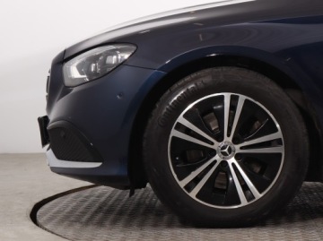 Mercedes Klasa E W213 Kombi Facelifting 2.0 E220d 194KM 2021 Mercedes E E 220 d, Salon Polska, 1. Właściciel, zdjęcie 14