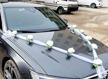 Svadobná dekorácia auto ozdoby na auto na svadbu