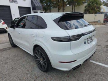 Porsche Cayenne III 2020 Porsche Cayenne Turbo S E-Hybrid 2020 4.0 Hybryda 670KM, zdjęcie 2