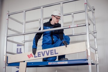 LEVVEL EASYGATE Передвижные алюминиевые леса высотой 7,3 м