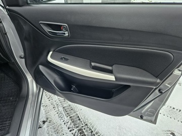 Suzuki Swift VI Hatchback Facelifting 1.2 DualJet SHVS 83KM 2021 Suzuki Swift Bezwypadkowy, Kamera, Android, zdjęcie 20