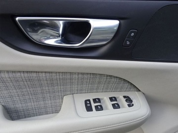 Volvo V60 II  2024 VOLVO V60 T6 AWD Plug-In Hybrid Core Combi 2.0 (398KM) 2024, zdjęcie 11