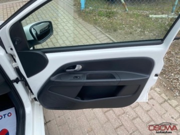 Volkswagen up! Hatchback 5d 1.0 MPI 60KM 2016 Volkswagen up 1.0i Automat 5 drzwi klima zadbany idealny 1.r.gwarancji, zdjęcie 19