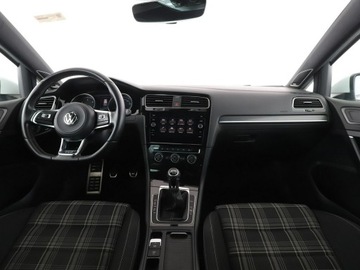 Volkswagen Golf VII GTD Variant Facelifting 2.0 TDI-CR BMT 184KM 2017 Volkswagen Golf GTD 184KM PDC grzane fotele, zdjęcie 10