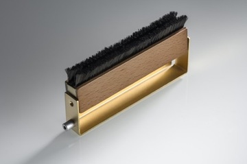 Pro-Ject Brush it Премиальная щетка для виниловых пластинок с заземляющим кабелем