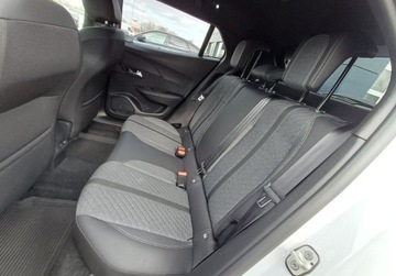 Peugeot 2008 II SUV 1.2 PureTech 130KM 2023 Peugeot 2008 35 Allure 130 KM Automat GWARANCJA FV23 1.2 Benzyna, zdjęcie 30