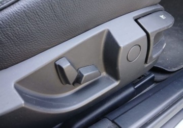 BMW Seria 5 E60 Sedan 540 i 306KM 2008 BMW Seria 5 Seria 5 4.0i 306KM Vat Marza Nawigacja GPS Bluetooth, zdjęcie 32