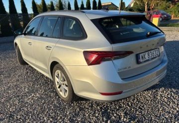 Skoda Octavia IV Kombi 2.0 TDI 115KM 2022 Skoda Octavia 2,0 TDI 115 KM, zdjęcie 4