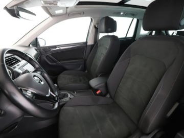 Volkswagen Tiguan II SUV 2.0 TDI 190KM 2016 Volkswagen Tiguan R-Line 4x4 DSG matrix LED, zdjęcie 12