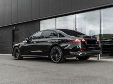Mercedes Klasa E W214 Sedan 2.0 220d 197KM 2026 E Klasa 220 d 4-Matic AMG 2.0 (197KM) 2026, zdjęcie 3