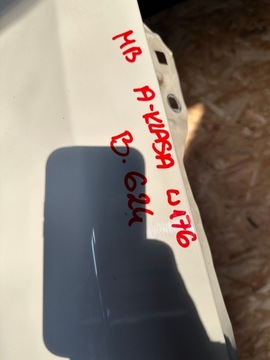 BLATNÍK LEVÝ PŘEDNÍ MERCEDES A TŘÍDA W176