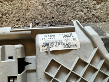 JEEP COMMANDER XK SKŘÍŇKA KUFRU