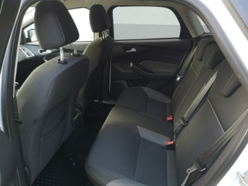 Ford Focus III Kombi 1.0 EcoBoost 125KM 2012 Ford Focus 1.0 12V 125KM Klimatyzacja Nawi Parktro, zdjęcie 17