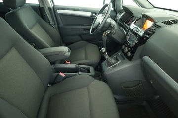 Opel Zafira B 1.8 ECOTEC 140KM 2012 Opel Zafira 1.8, 7 miejsc, Navi, Xenon, Klima, zdjęcie 6