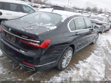 BMW Seria 7 G70 2022 BMW Seria 7 2022r., 4x4, 3.0L, zdjęcie 2