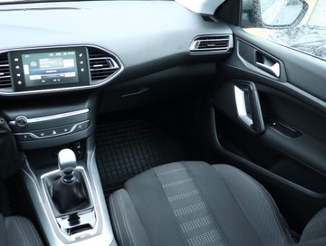 Peugeot 308 II SW 1.2 PureTech 130KM 2014 Peugeot 308 1.2 PureTech, Navi, Klima, zdjęcie 7