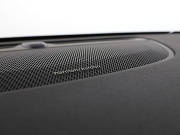 Volvo S60 II Sedan Facelifting 2.0 T4 DRIVE-E 190KM 2019 Volvo S60 R-Design automat T4 skóra navi kamera, zdjęcie 32