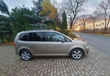 Volkswagen Touran II 1.6 TDI 105KM 2011 Volkswagen Touran Volkswagen Touran 1.6 TDI DPF BlueMot Comfortline 1.6, zdjęcie 2