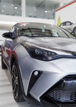 Toyota C-HR I Crossover Facelifting 2.0 Hybrid Dynamic Force 184KM 2023 Toyota C-HR 2.0 Hybrid GR Sport 2.0 Hybryda 184KM, zdjęcie 4