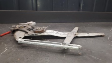 83430-80F00 MECHANIZMUS OKNO PRAVÝ PŘEDNÍ SUZUKI BALENO 3D