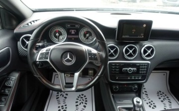 Mercedes Klasa A W176 Hatchback 5d Facelifting 200 d 136KM 2015 Mercedes-Benz Klasa A 200CDI 136KM AMG Line Niski przebieg Biksenon Skora, zdjęcie 13