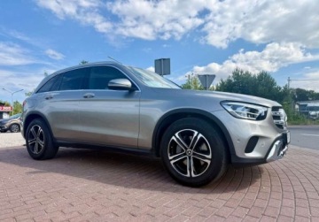 Mercedes GLC C253 SUV Facelifting 2.0 200d 163KM 2020 Mercedes-Benz GLC 2.0Cdi SALON PL 4-matic 40.000 km 2.0 Diesel 163KM, zdjęcie 17