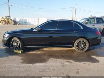 Mercedes Klasa C W205 2019 Mercedes-Benz Klasa C 2019 MERCEDES-BENZ C 300 2.0 Benzyna 255KM, zdjęcie 13