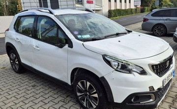 Peugeot 2008 I SUV Facelifting 1.2 PureTech 110KM 2018 Peugeot 2008 1.2 110KM Lifting Klimatronic Tempomat Nawigacja 1.2 Benzyna, zdjęcie 3