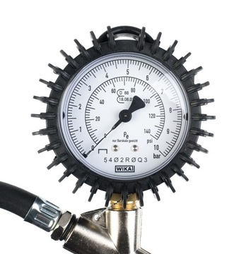 Пистолет для накачивания колес с допуском 10 бар.