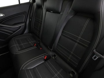 Mercedes GLA I Off-roader 2.0 250 211KM 2016 Mercedes GLA 250 Automat Sensation Panorama, zdjęcie 16